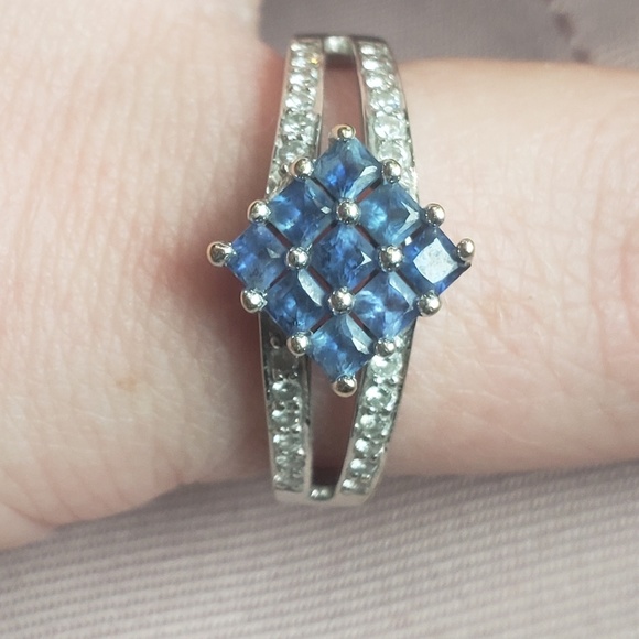 Jewelry - 18kt wg sapphire and diamond ring